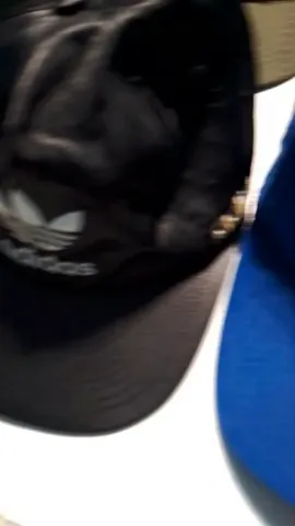 Brands Caps (33Pcs)
