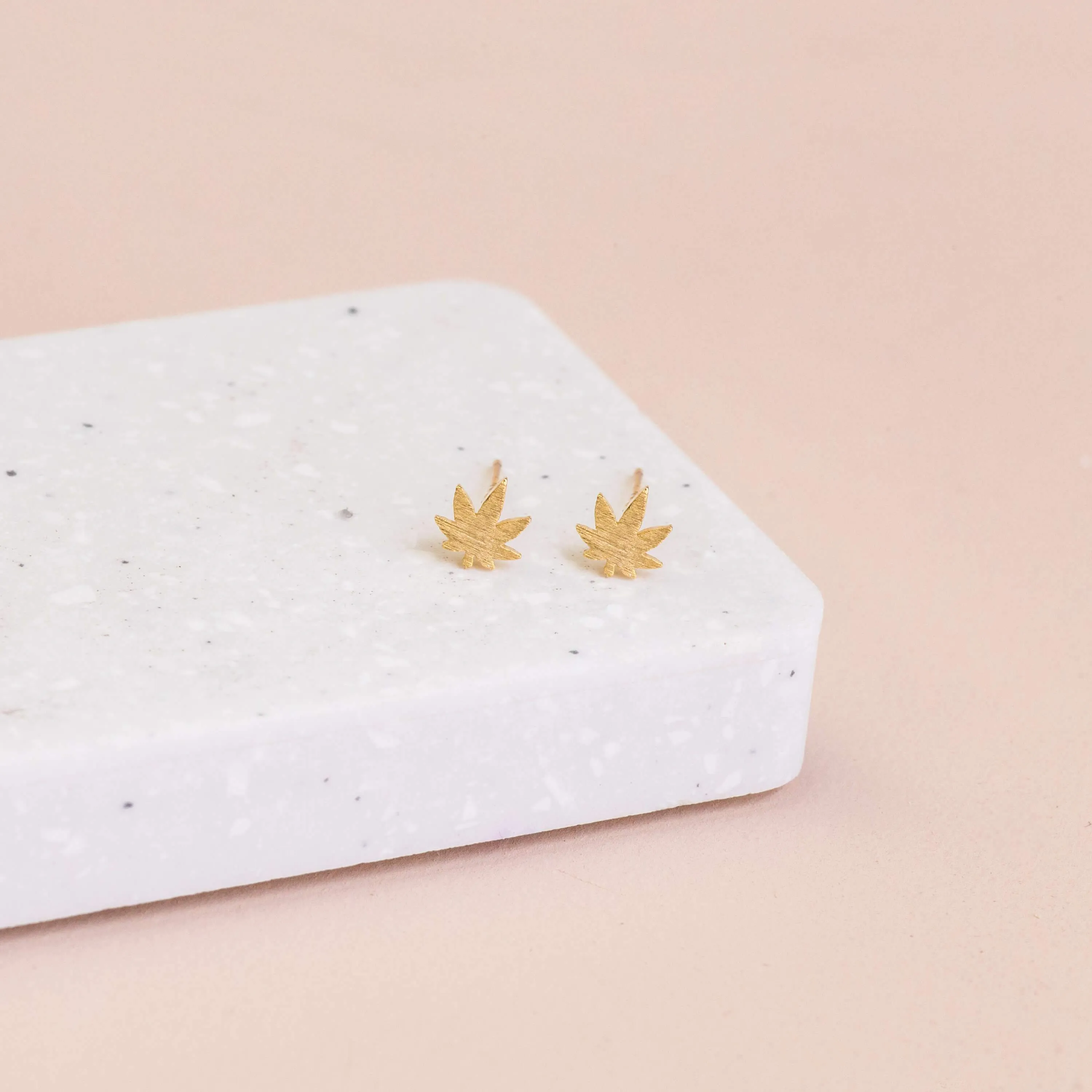 Earring Mini Maple Leaf