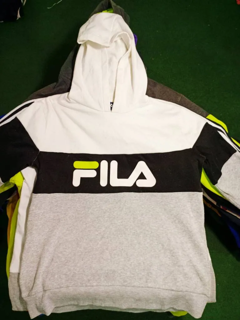 Mixed Brands Sweatshirt