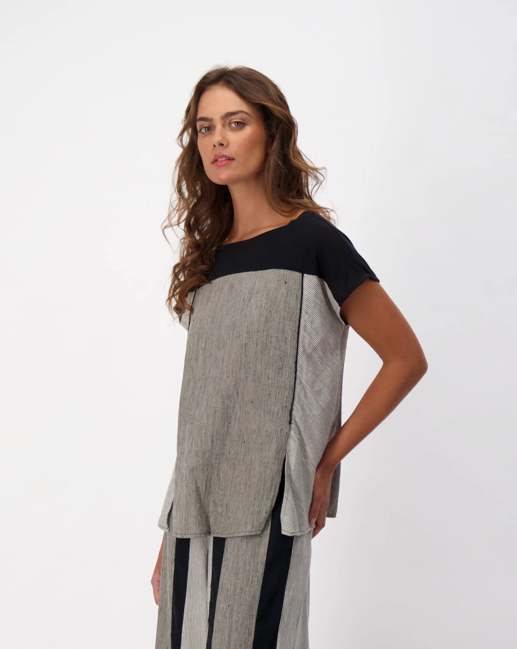 Mixed Fabric Linen Blend Top