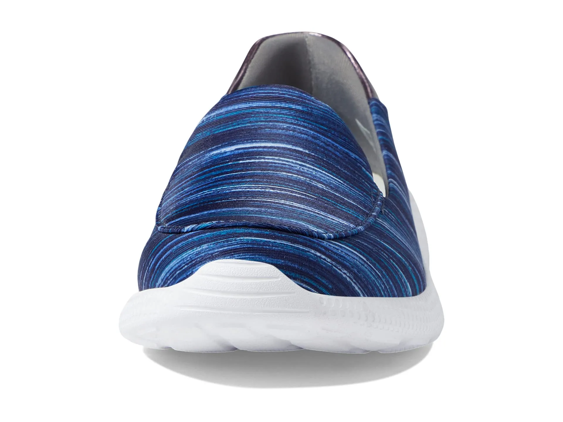 Moccasins Lands' End, Gatas