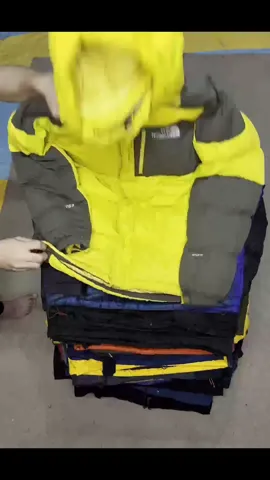 Northface/ Moncler/ Canada goose puffer jackets 60 piece
