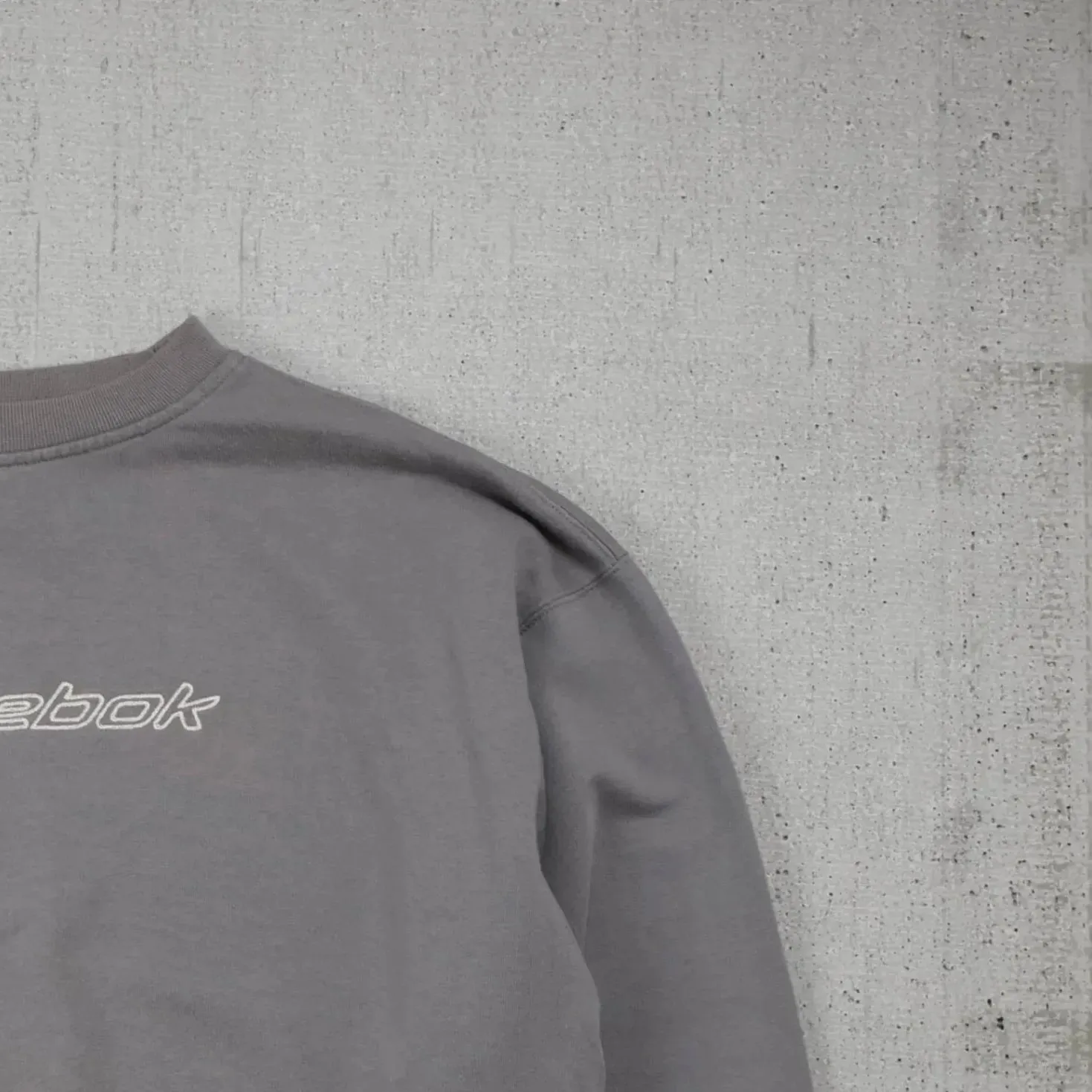 Reebok Sweatshirt (XL)